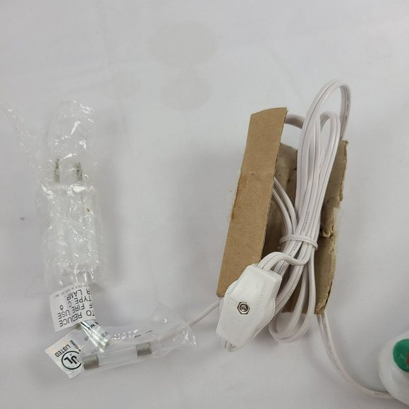 Vintage 1994 AVON  Santa Town Ceramic Santa's House Village - Picture 5 of 7